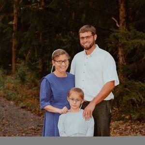 Meet your Posher, Esther